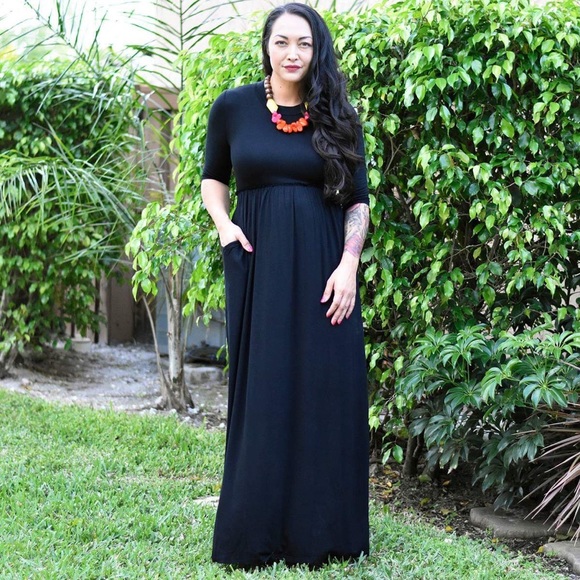 The House Of Gentry Dresses & Skirts - 3/4 Sleeve Black Maxi Dress